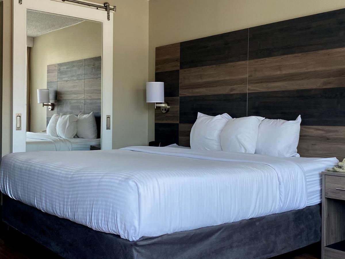 Clarion Pointe University/Expo Louisville-Jefferson County Extérieur photo