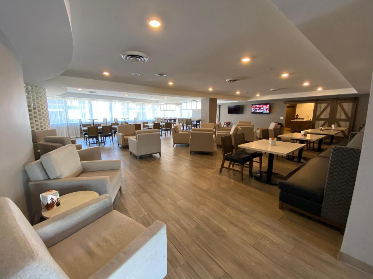 Clarion Pointe University/Expo Louisville-Jefferson County Extérieur photo