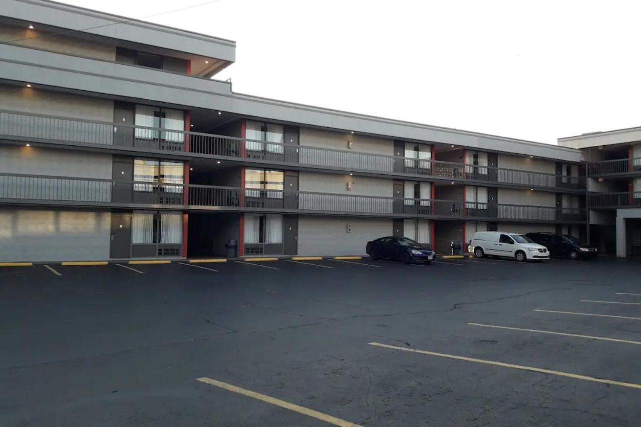 Clarion Pointe University/Expo Louisville-Jefferson County Extérieur photo